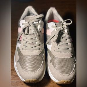 Levi’s Oats Athletic Shoe